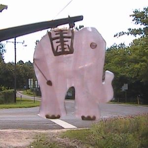 VTG 14k YG Pink Quartz Elephant Pendant